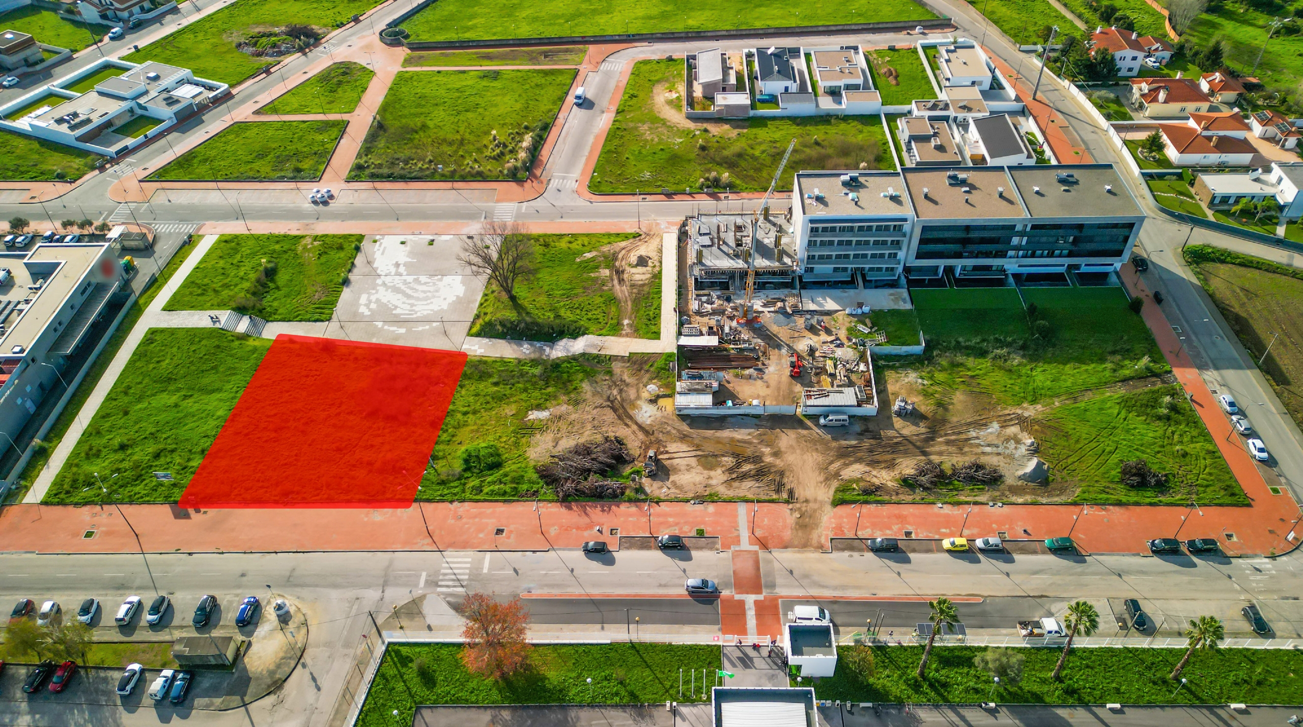 Lote 51 Qta. do Outeiro - Apartamentos T1 e T2 e Espaços Comerciais