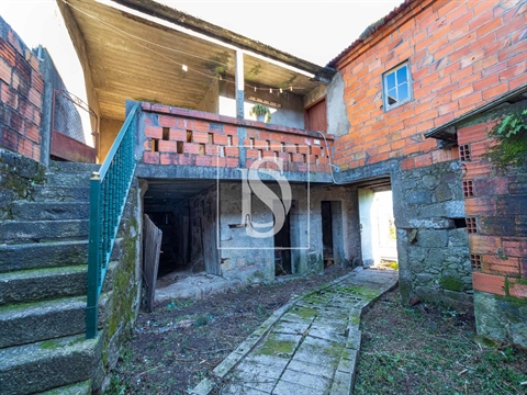 Moradia para Restaurar T4